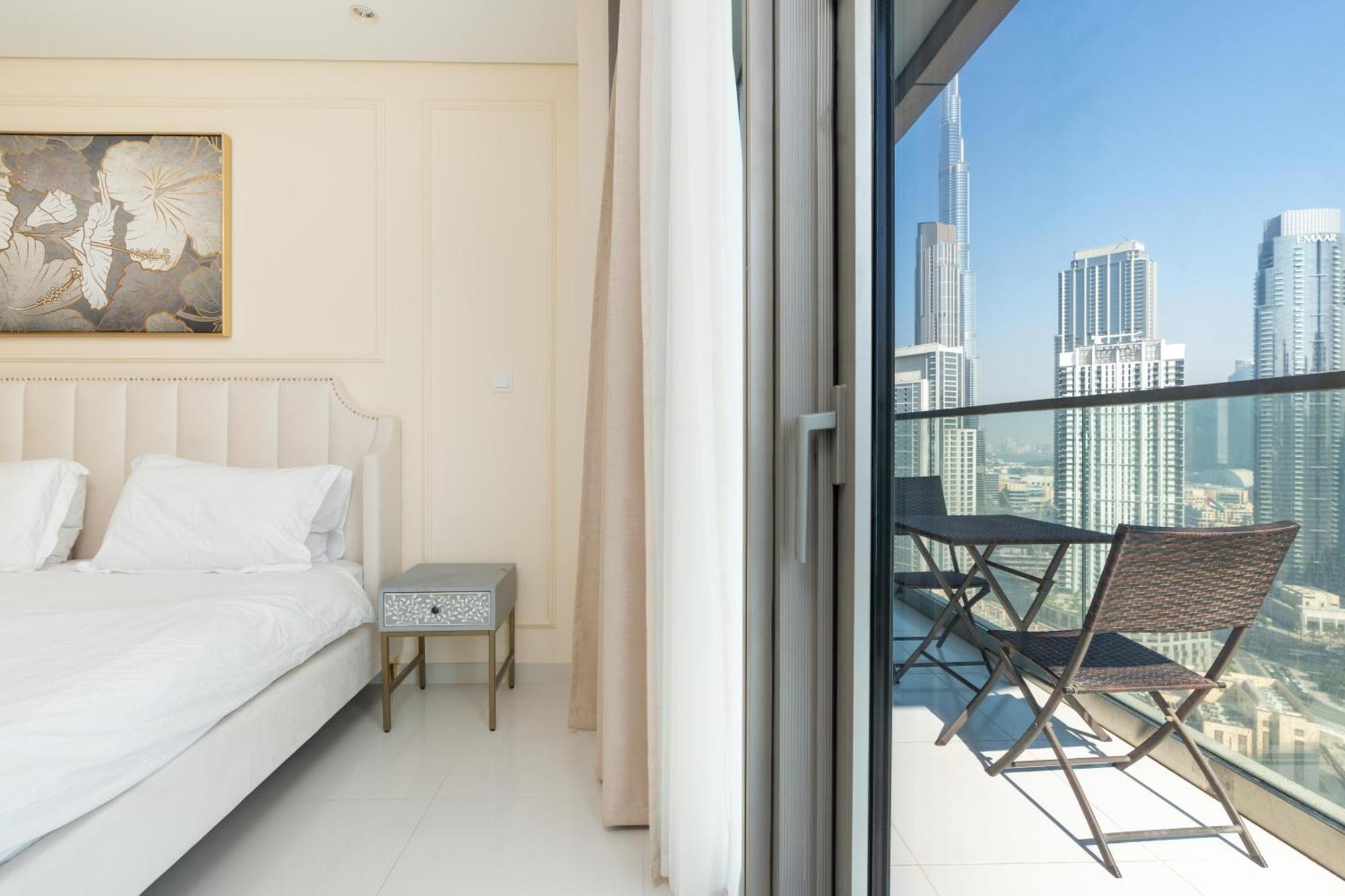 Infinity Pool & Burj Khalifa View L Luxe Paramount Dubai Exterior foto